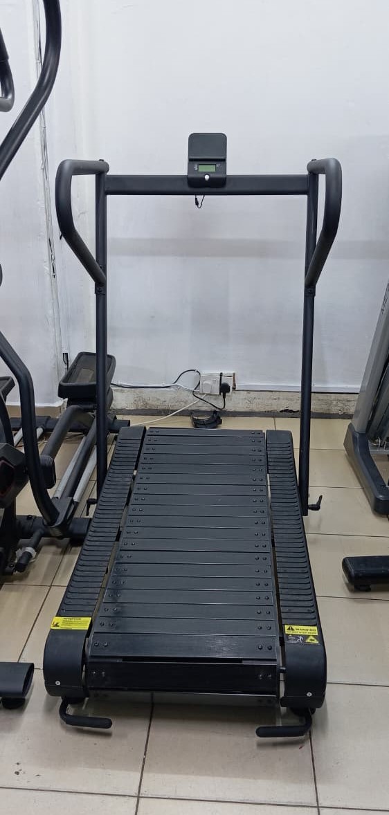Home Gym Curved Manual Treadmill. - Image 3